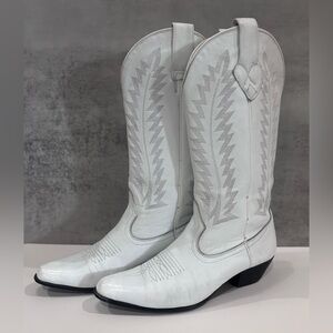 Oak Tree Farms White Leather Western Pull On Snip Toe Boots Size 6.5